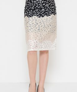 Pattern pencil skirt