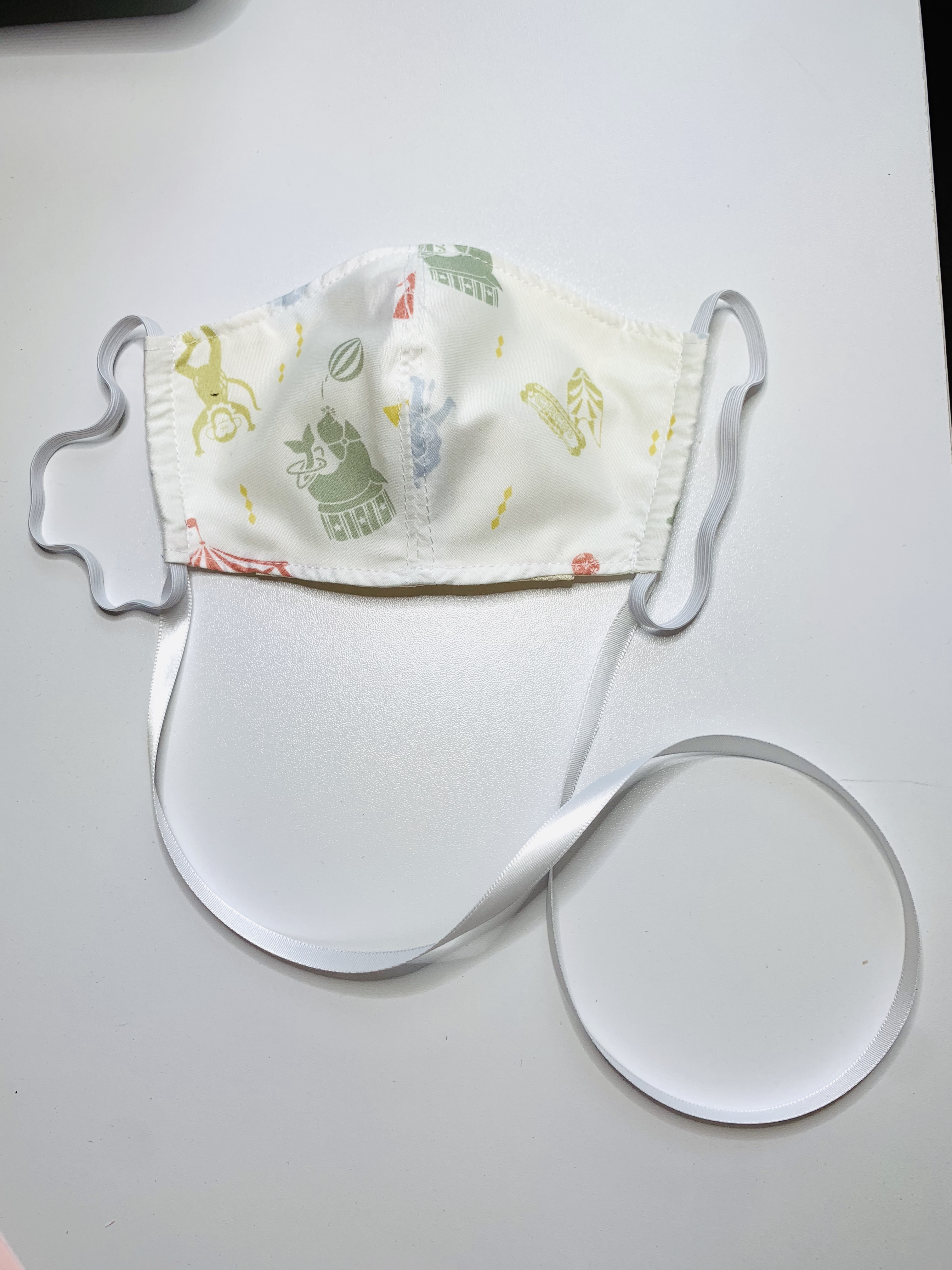 B & W Wave Face Mask - Image 2